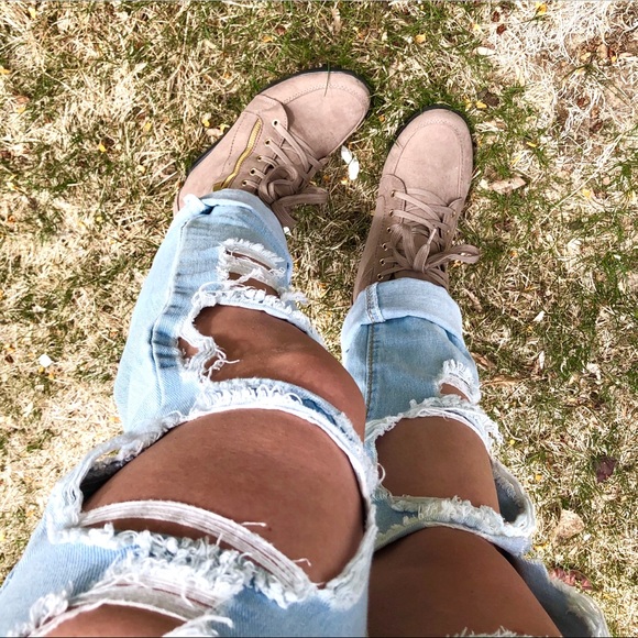 New! Lace Up Taupe Wedge Sneaker With Gold Zipper - Picture 4 of 8